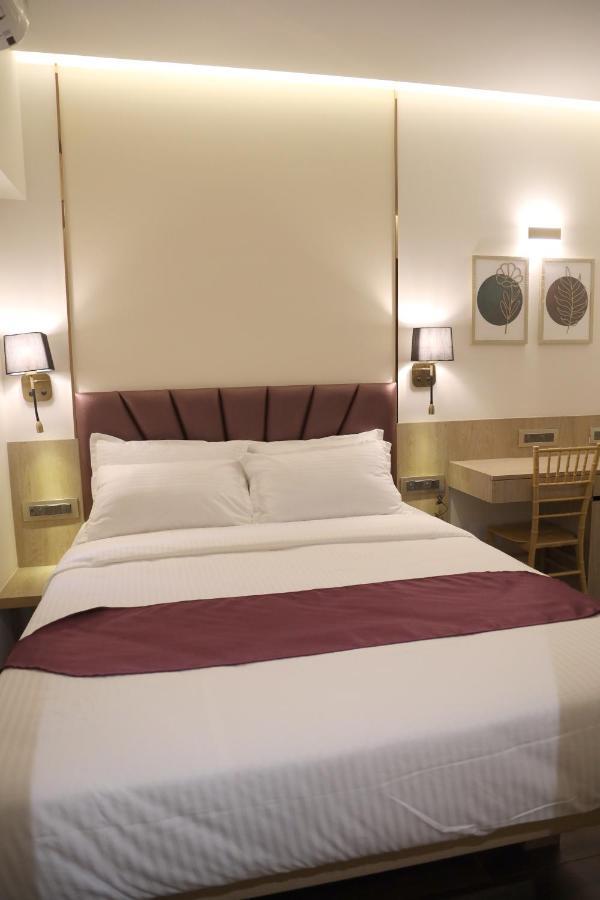 Vishal Hall Hotel Mumbai Exterior photo